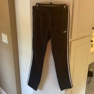Adidas sweat pants size M